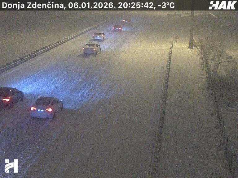 Nevrijeme u Kninu, u Karlovcu palo do 30 cm snijega. Zatvorena Sljemenska cesta