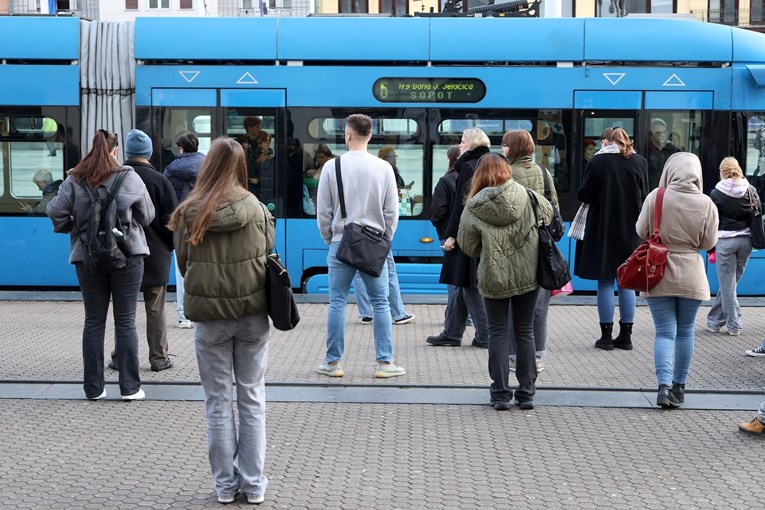 U Zagrebu od sutra mlađi od 18 godina ne plaćaju javni prijevoz