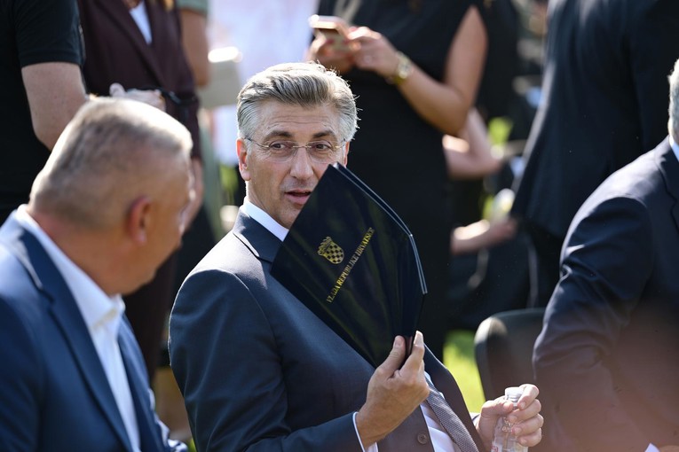 Veće mirovine za branitelje: Što je tražio Možemo, a što sad najavljuje Plenković?
