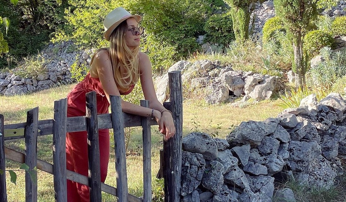 Hana Huljić provela Uskrsni ponedjeljak s prijateljicom i sakrila trudnički trbuščić