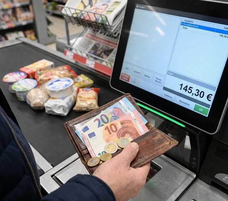 Prognoza HNB-a: Usporavanje rasta BDP-a i ubrzanje poskupljenja