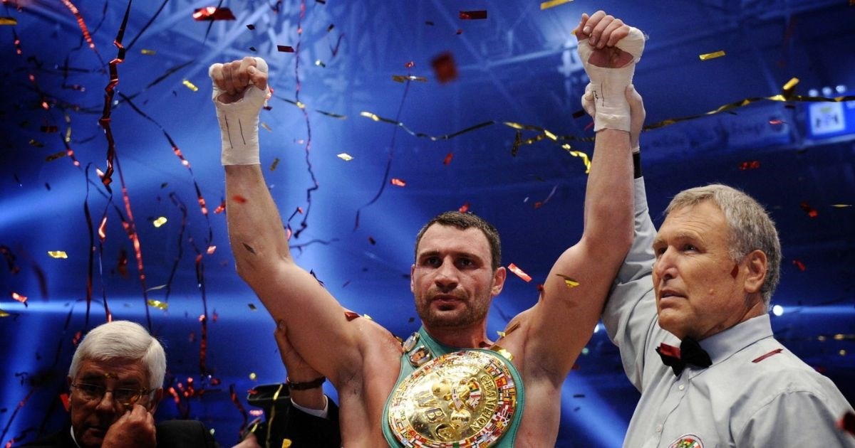 Odrastao je u vojnim bazama Crvene armije i postao rekorder među teškašima