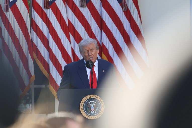 Trump: Jako sam nezadovoljan Španjolskom, razmišljam da ih kaznim