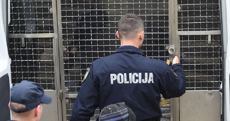 Pijan i drogiran bježao od policije u Čakovcu nakon nesreće, imao i drogu. Optužen je