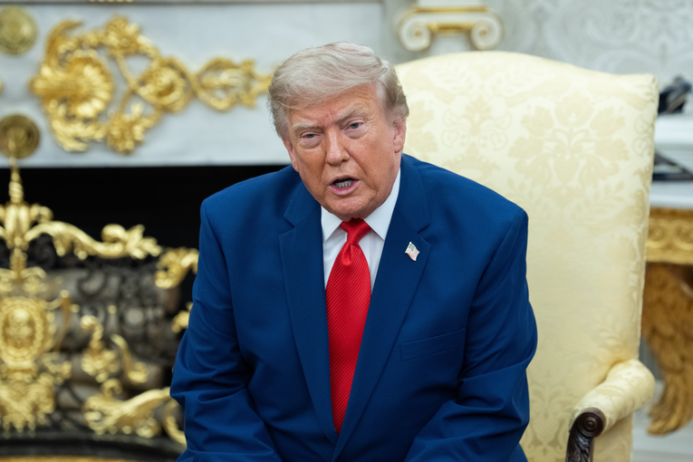 Ne prihvate li Trumpova pravila za izbore i migrante, savezne države ostaju bez novca