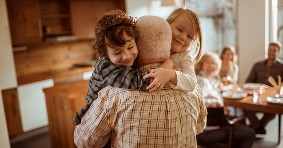 Tajne čvrste veze: Šest navika baka i djedova koje unuci zauvijek pamte