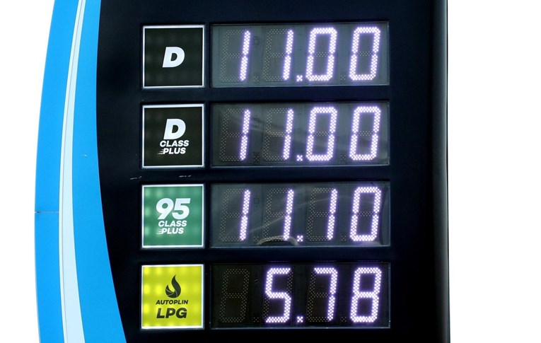 Vlada danas odmrzava cijene goriva