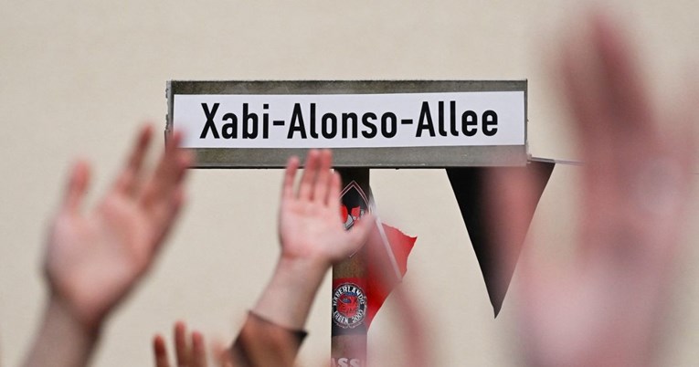 U Leverkusenu žele da Xabi Alonso dobije svoju ulicu