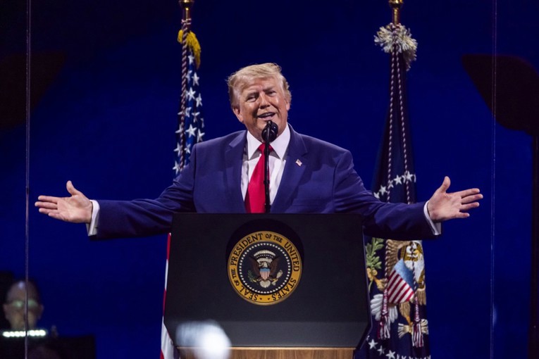 Trump: Mi ćemo upravljati Hormuškim tjesnacem, druge zemlje će nam plaćati za to