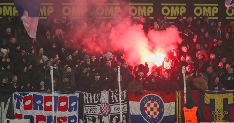 Igrači Hajduka došli pred Torcidu, navijači skandirali "Mrzin Dinamo, srpsko ime to"
