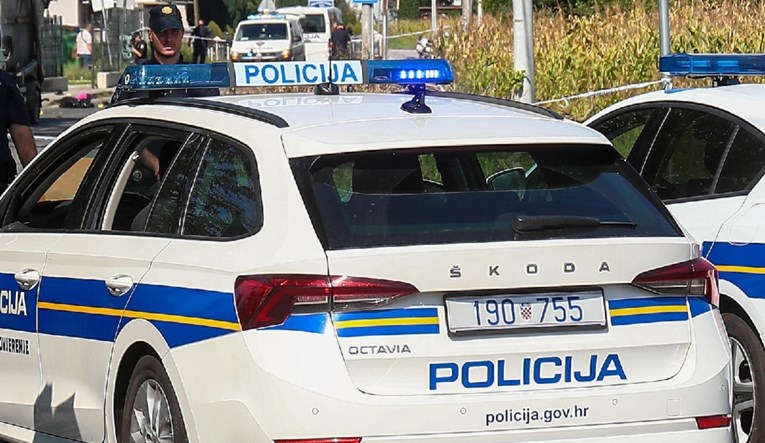 Dostavljač (37) u dućanu kod Zaprešića dirao učenicu (14) po stražnjici. Snimljen je