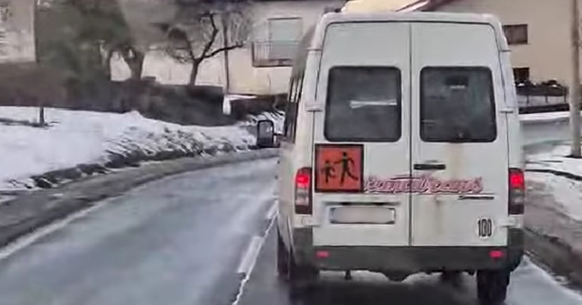 Snimka s ceste kod Kutine: "Da sam vidio djecu u kombiju, pozvao bih policiju"
