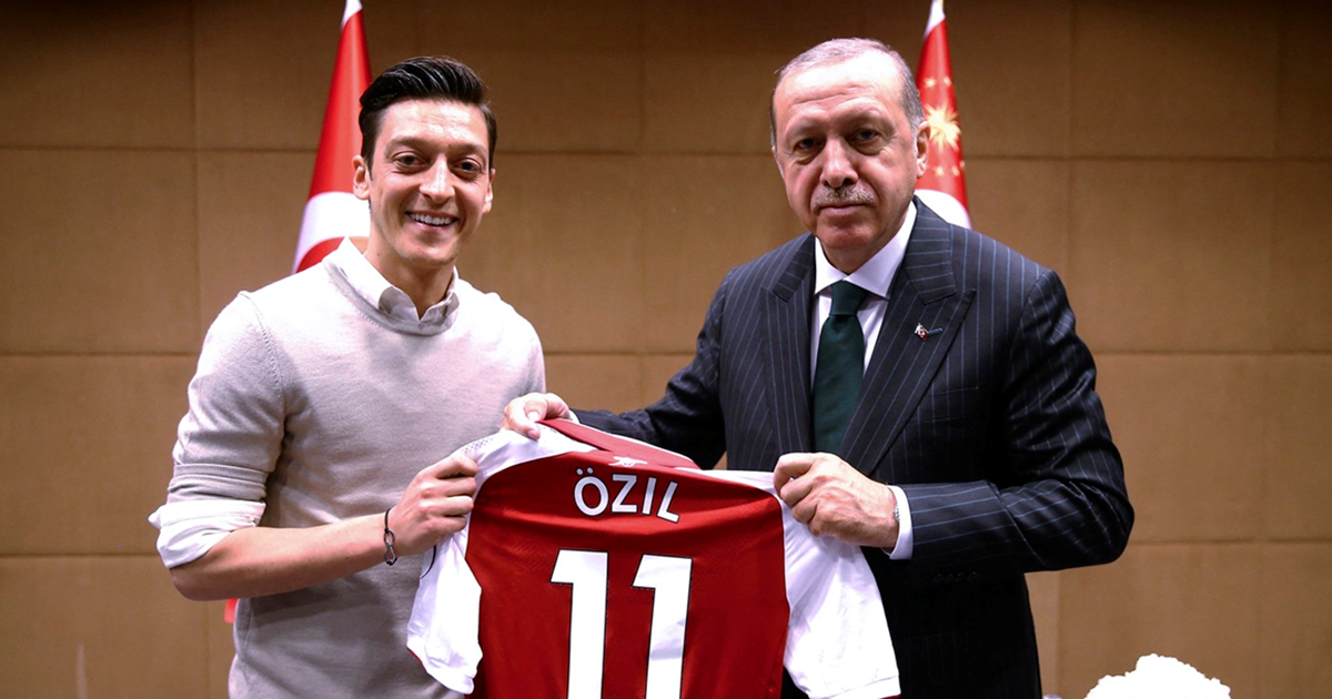 Bivši nogometaš Mesut Özil ušao u politiku