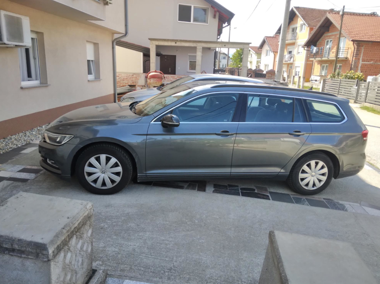 Prodaje se Passat iz 2016. Vlasnik kaže da je kao nov