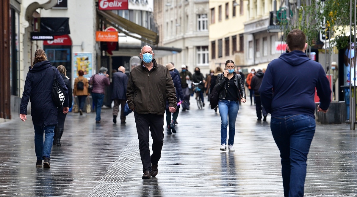 U Sloveniji nove mjere, broj zaraženih jako raste, bolnice se brzo pune