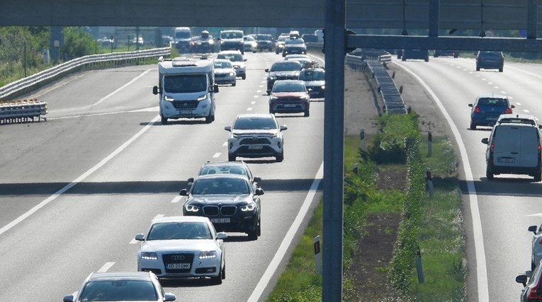 Nesreća između Vrgorca i Ploča, vozi se 40 km/h. Na Lučkom bez dužih čekanja