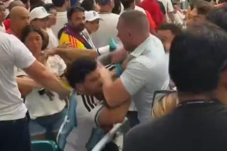 VIDEO Širi se snimka tučnjave Argentinaca i Engleza s utakmice četvrtfinala SP-a