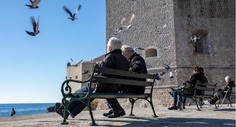 Sindikat umirovljenika: 800 tisuća umirovljenika će pred izbore dobiti covid-dodatak