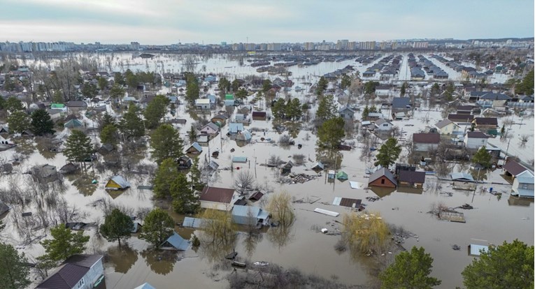 Nezapamćene poplave u ruskoj regiji, naređene evakuacije. Vodostaj i dalje raste