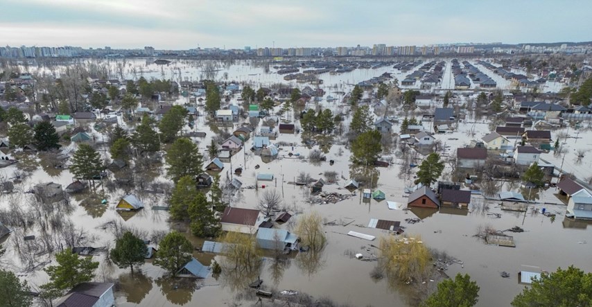 Velika poplava u Rusiji, ljudi evakuirani, nema struje. "Vodostaj brzo raste"