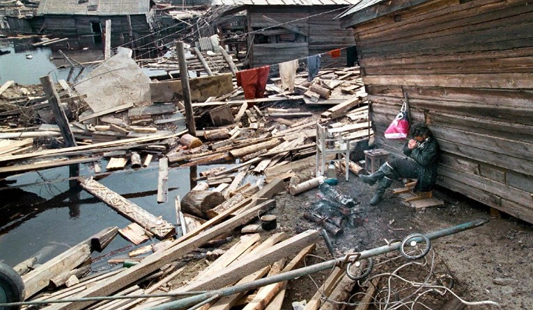 U bujicama u Sibiru poginulo 18 ljudi, poplavljeno 10.000 domova