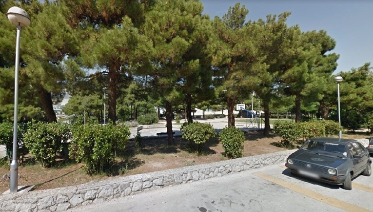 Muškarac u Splitu hodao s nožem po parku u kojem su bila djeca, uhićen je