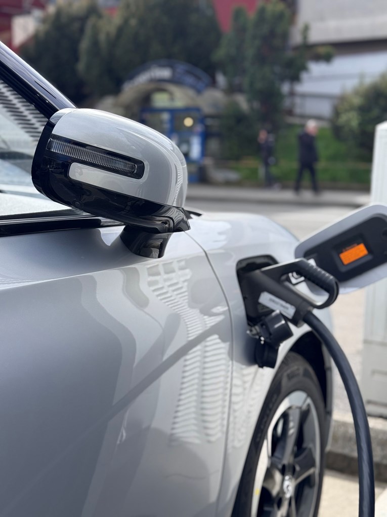 Sutra kreću prijave za sufinanciranje električnih vozila. Ovdje su ključne informacije