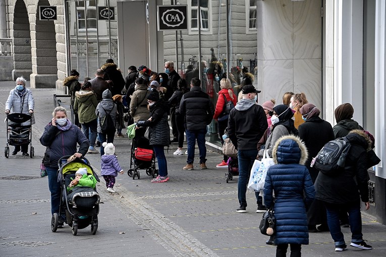 U Njemačkoj od korone češće obolijevaju migranti?