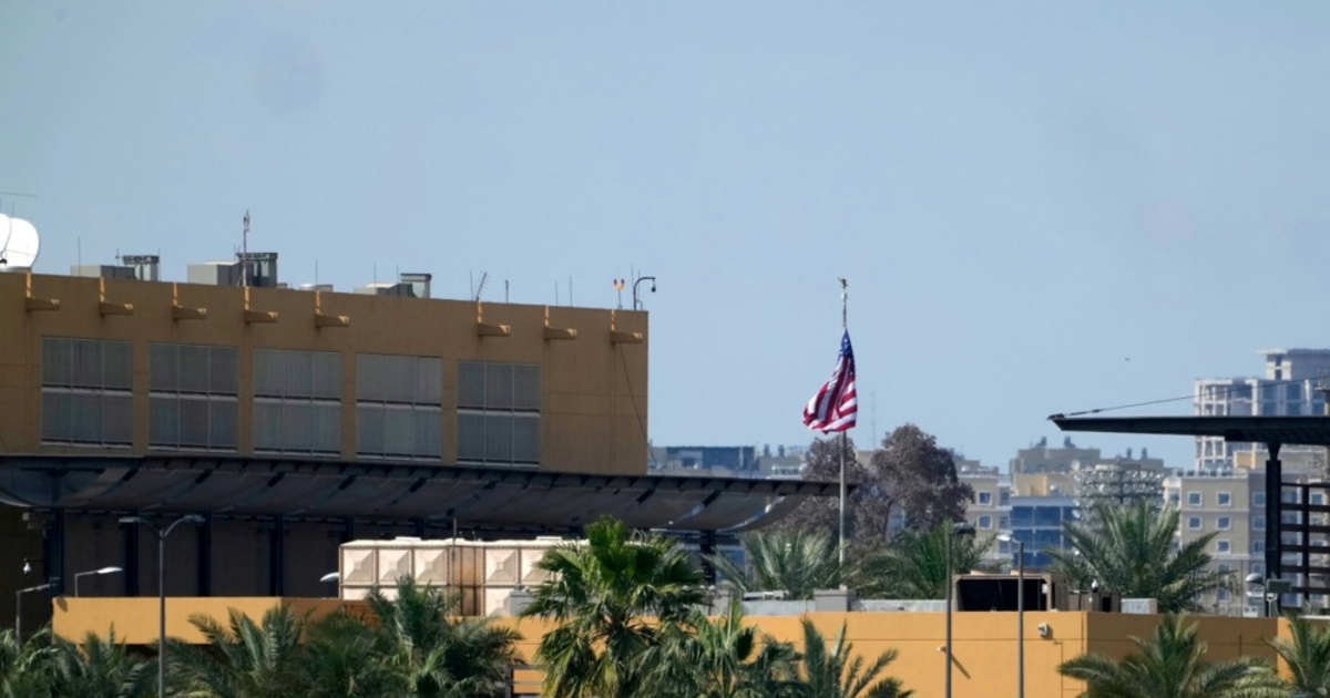 Zbog straha od širenja rata u Iranu, SAD naložio sigurnosnu provjeru svih ambasada