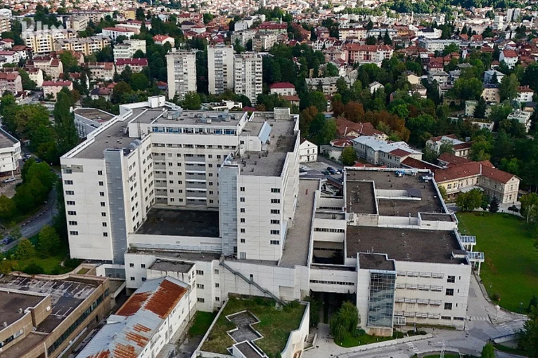 Muškarac ubio punicu kod Kiseljaka, teško ranio suprugu. Preminula je