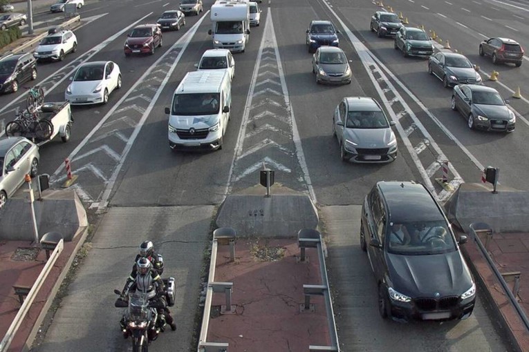 Gužve na autocestama. Kod Zagreba kolona četiri kilometra