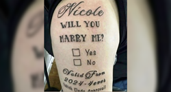Tip pomoću tetovaže pokušao zaprositi djevojku. Što mislite, je li pristala?
