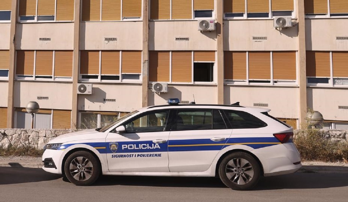 U Splitu napadnuta dvojica muškaraca: "Bilo je krvi, imali su teleskopske palice"