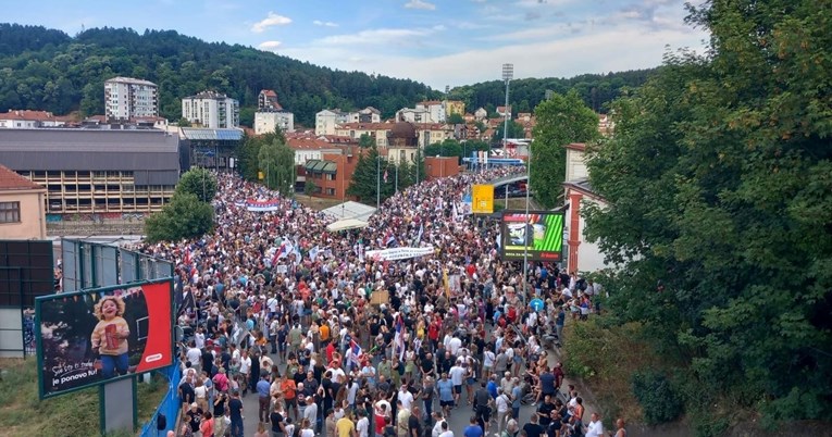 Sud u Srbiji oslobodio uhićene aktiviste, prosvjednici tražili njihovo puštanje