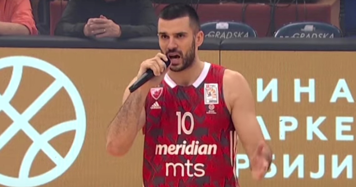 VIDEO Kaos na derbiju Partizana i Zvezde. Igrači preko mikrofona smirivali navijače