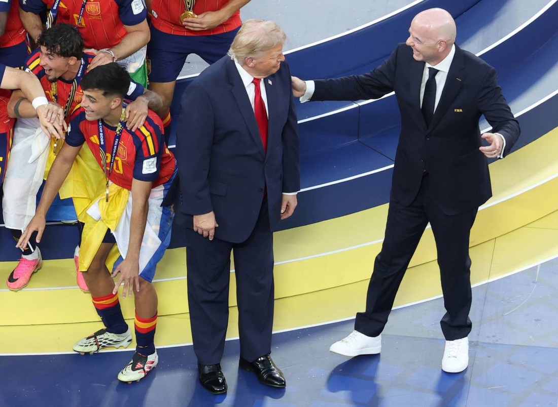 "Makni se, ovo je za njih": Čitačica s usana otkrila što je Infantino rekao Trumpu