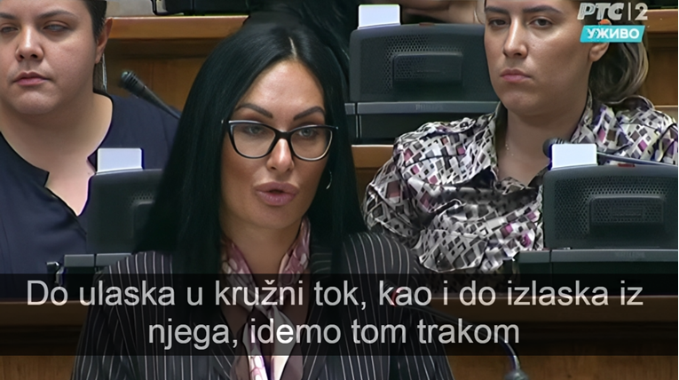 Vučićeva zastupnica u skupštini objašnjavala kako funkcionira kružni tok
