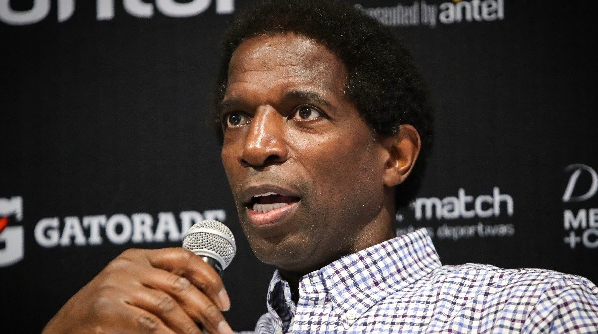 U NBA-u je odigrao 1192 utakmice zaredom, a tijekom karijere se nije htio seksati