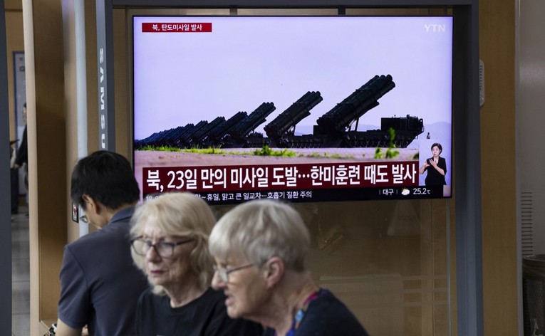 Sjeverna Koreja pokazala novo oružje nakon vježbi Amerike i saveznika