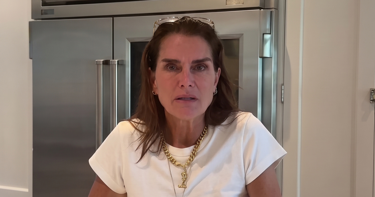 Brooke Shields (61) odgovorila na "uvrede" o starenju: "Sijeda kosa je znak zrelosti"