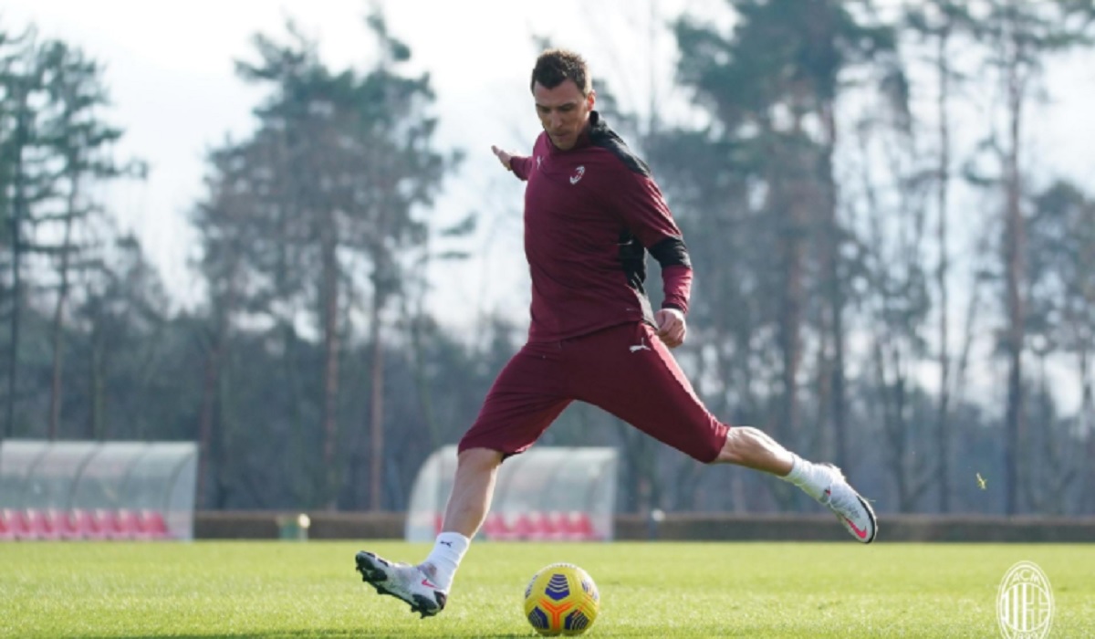 Pogledajte Mandžukićev prvi trening u Milanu