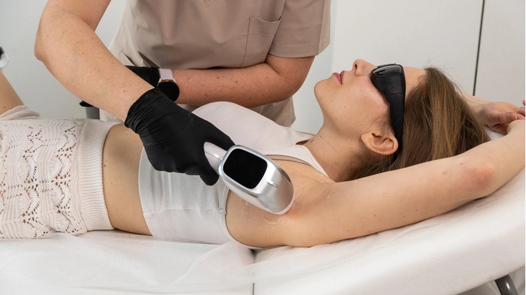Ljepota i medicinska preciznost: Zašto birati kliniku za lasersku epilaciju