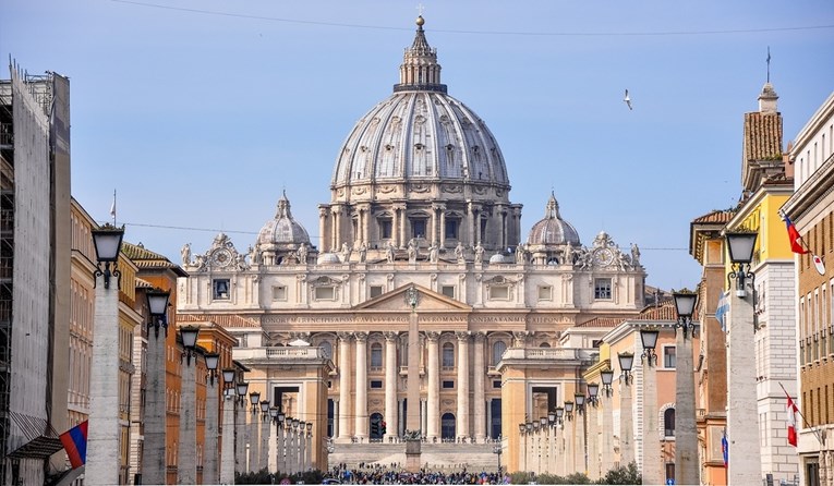 Dokumenti: Katolička crkva u II. svjetskom ratu skrila preko 3000 Židova u Rimu