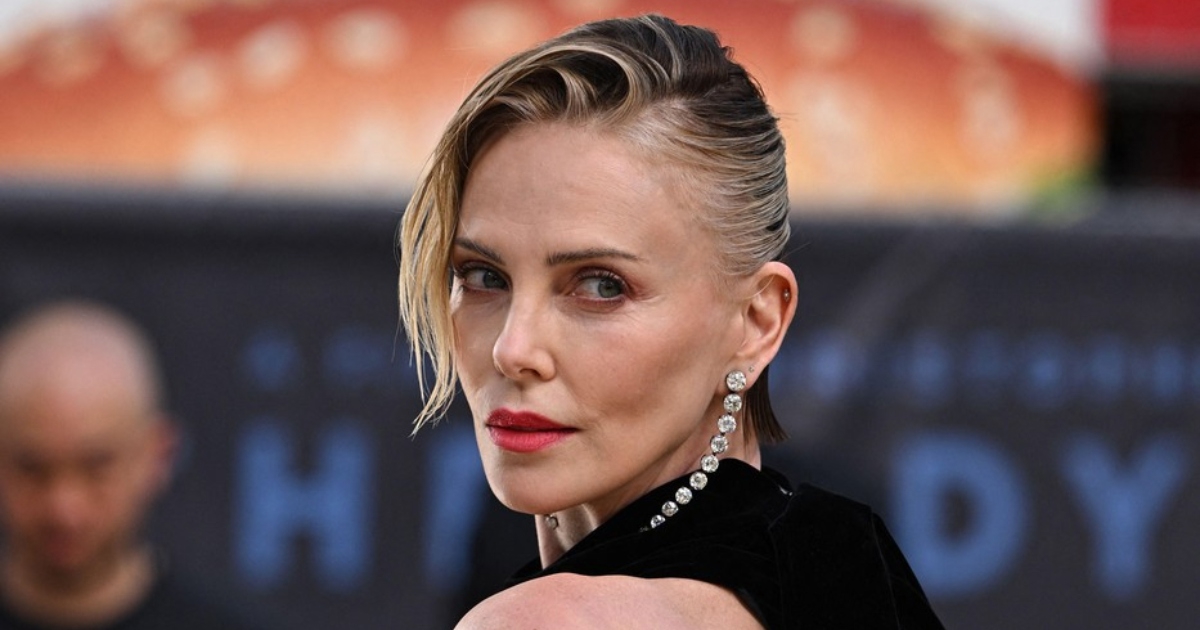 Charlize Theron zapalila društvene mreže fotkom u toplesu