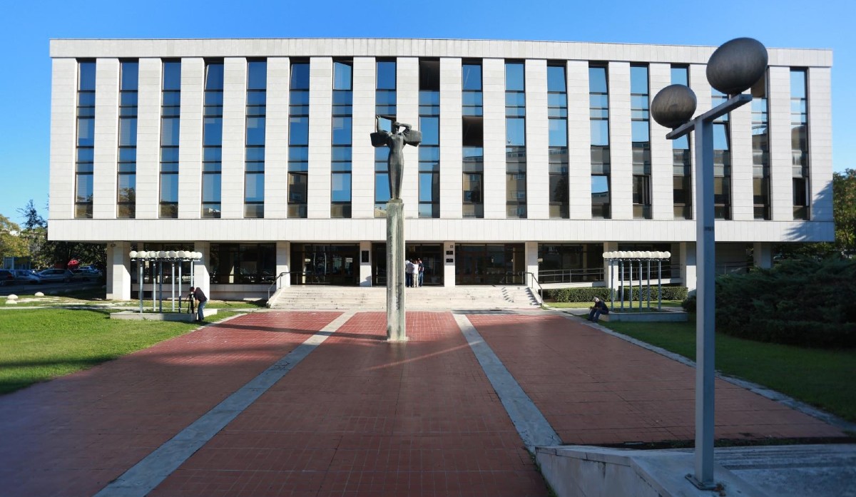 U izolaciji sudska službenica i muž zatvorski čuvar u Splitu, majka joj je zaražena