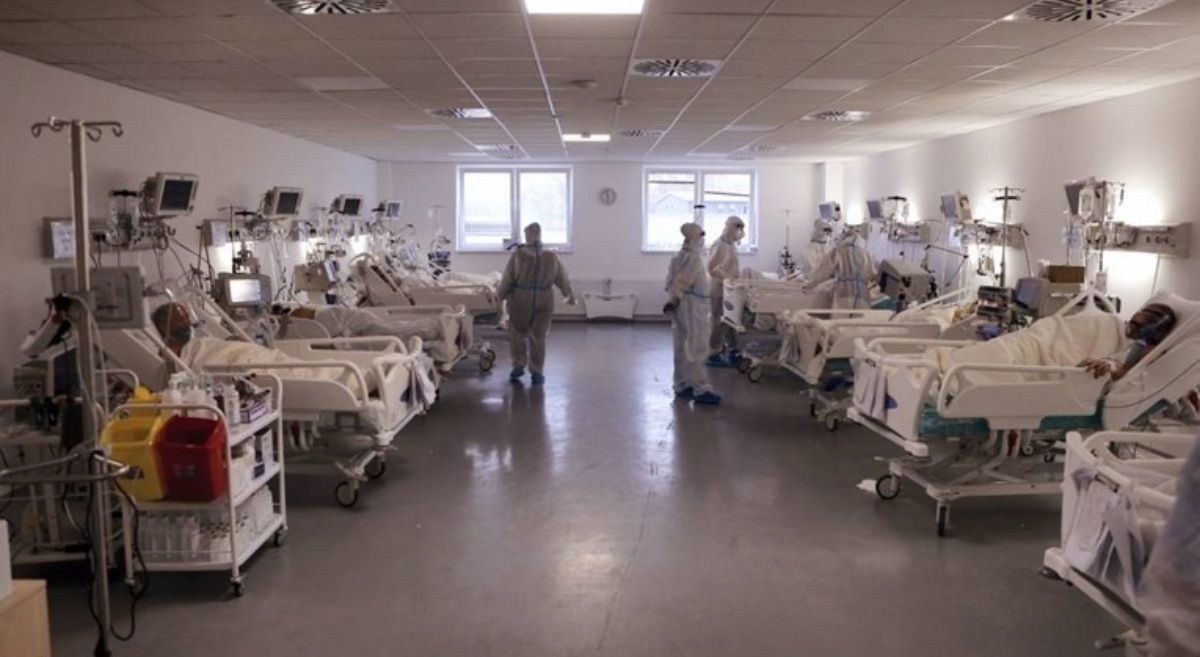 Broj novih slučajeva zaraze u Srbiji ne pada ispod 4000, u bolnicama 4445 ljudi