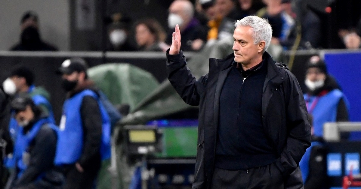 Interovi navijači skandirali Mourinhu, pogledajte njegovu reakciju