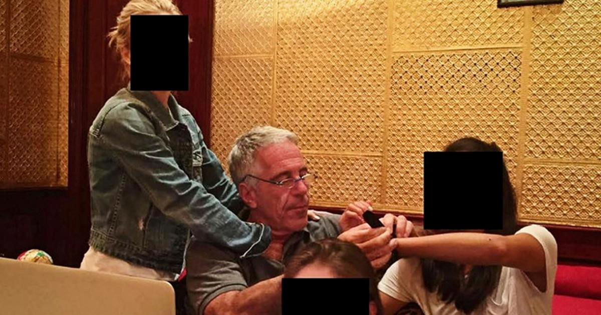 CNN: Nedostaju FBI zapisi o Epsteinu, među njima i oni o Trumpu