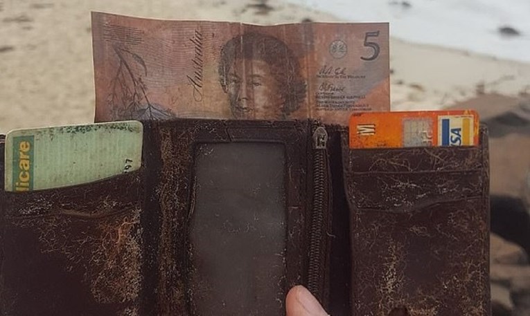 Našao novčanik koji je izgubio prije 26 godina, dokumenti i novac još su bili unutra