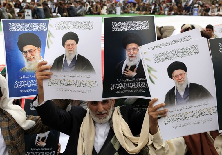 Iran izabrao nasljednika Hameneija, no još nije objavio ime